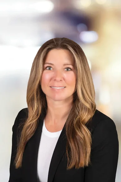 Portrait of Tina Carter, REALTOR®.